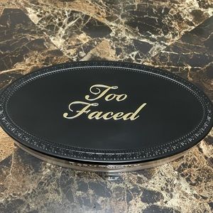 Too Faced Turn Up the Light highlight palette